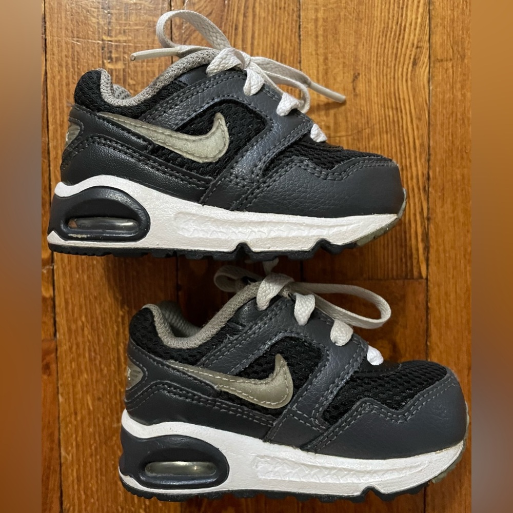 Nike Air Max Kids Size 4C Navy Sneaker